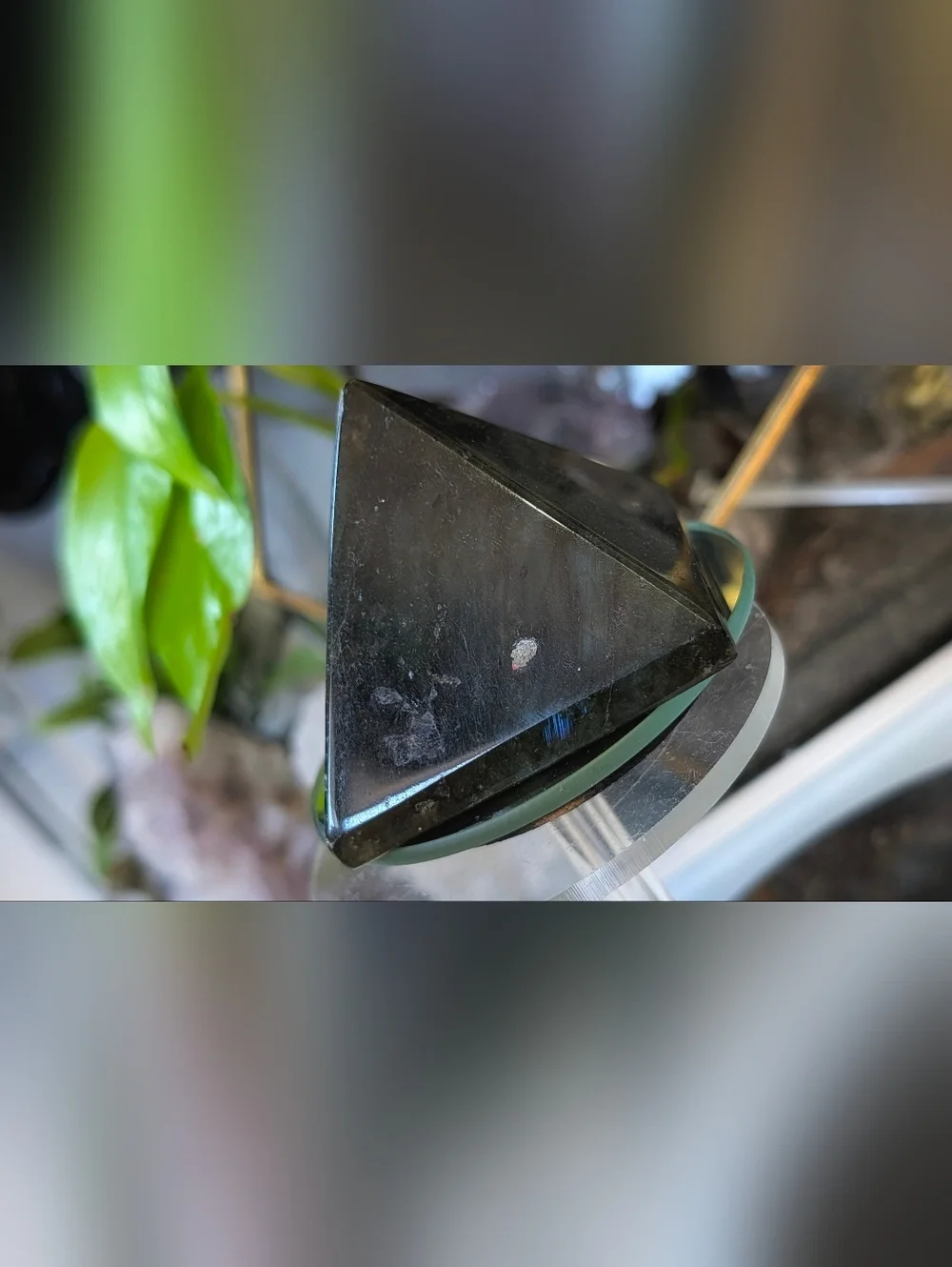 Labradorite Flash Crystal Pyramid - Picture 6 of 12